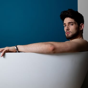 Matteo Faustini – posato 1 – ©️ CHAOSLAB SRL — Silvia Menotto