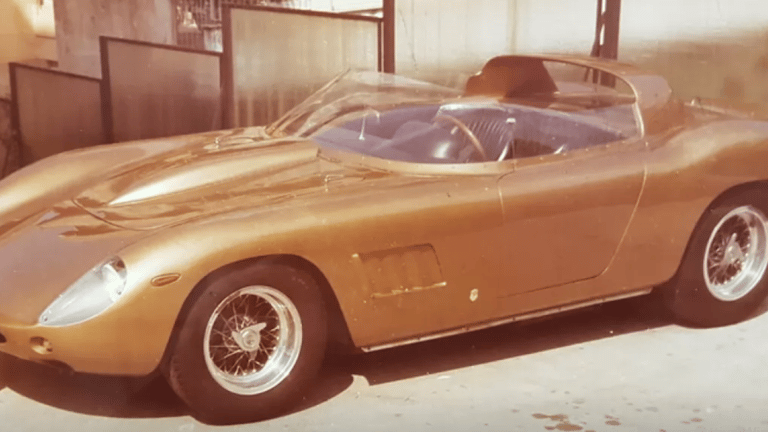 Ritrovata la Ferrari color oro, protagonista di un film di Fellini