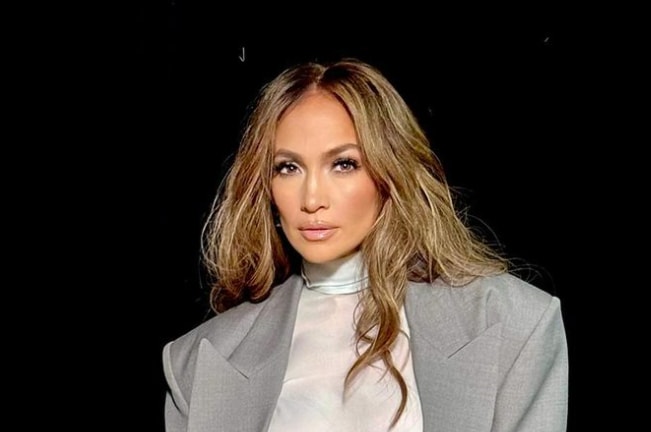 Jennifer Lopez: "Oggi mi vedo consapevole, innamorata e forte".