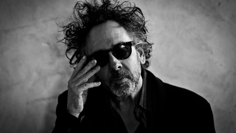 Tim Burton dirigerà il remake di Attack of the 50 Foot Woman