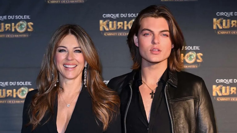 Damian Hurley: "Per me è normale girare scene di sesso con mia madre".