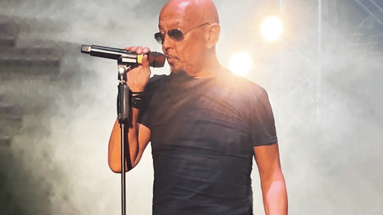 Enrico Ruggeri: “Contro la trap? No, sono contro le brutte canzoni”