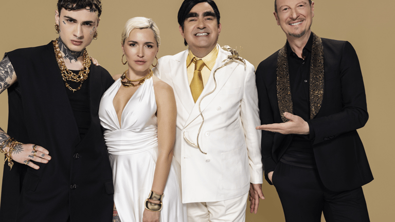 Amedeus conduce "Like a Star"