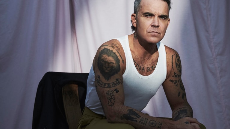 ROBBIE-WILLIAMS-PRESS_S12_149 1 (1)