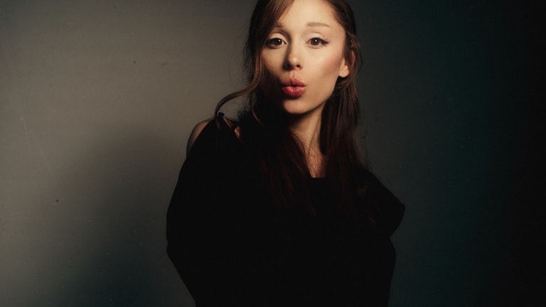 Ariana Grande press image 2_@katiatemkin