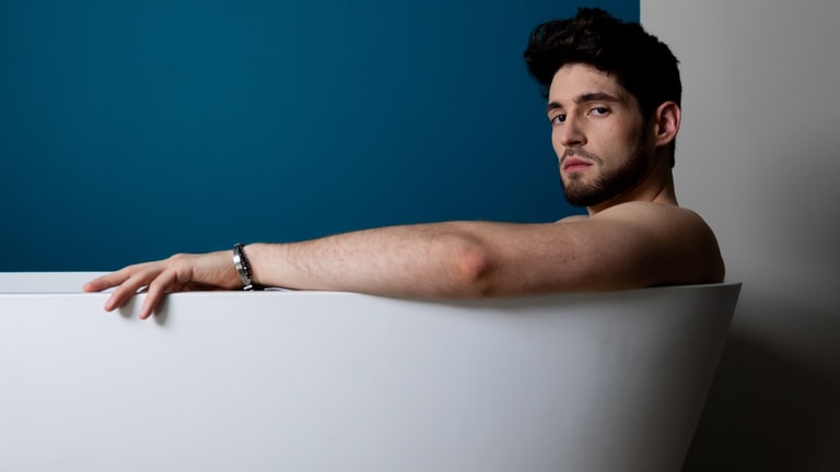 Matteo Faustini – posato 1 – ©️ CHAOSLAB SRL — Silvia Menotto