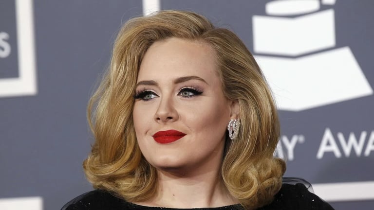 Adele, un contratto prematrimoniale per difendere la sua fortuna