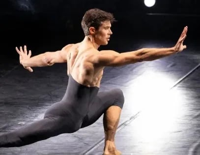 Roberto Bolle super ospite a Sanremo 2024