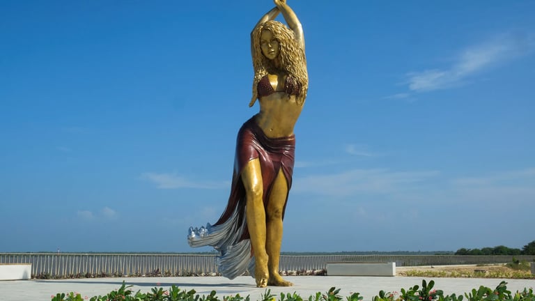 Una statua di 6 metri per Shakira