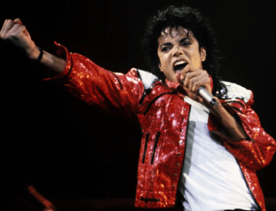 Michael Jackson, il regista di Leaving Neverland contro il biopic