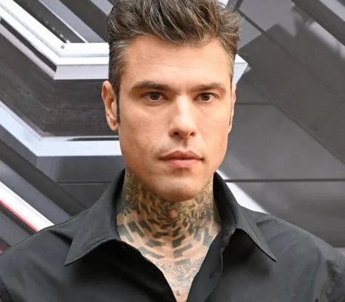 Fedez Sesso o soldi Non si può avere l'uno senza l'altro