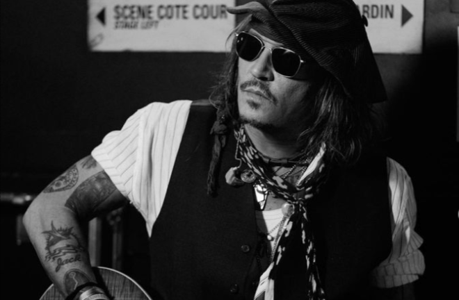 Tom Zutaut: “Johnny Depp il peggior chitarrista mai visto".