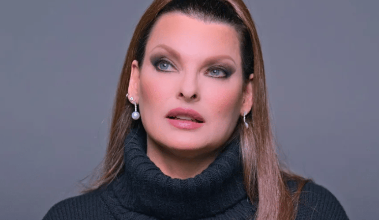Linda Evangelista: "Mi sentivo infelice ho fatto molta terapia"