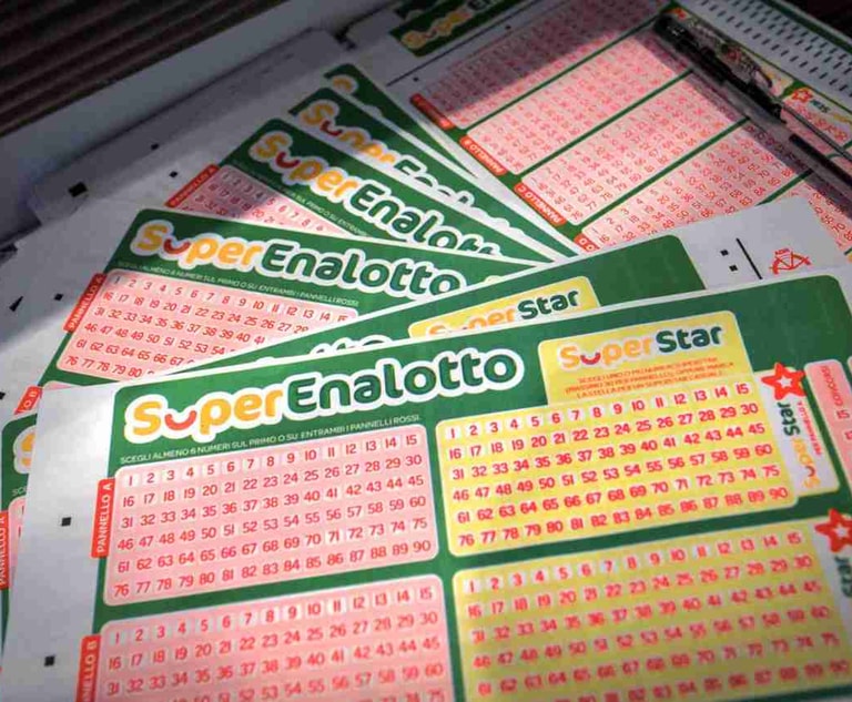 Centrato il 6 al SeperEnalotto: 85 milioni di euro.
