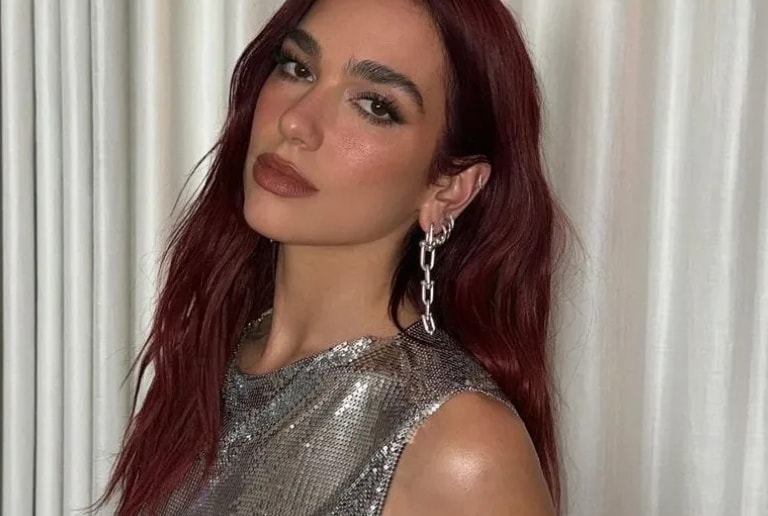 Dua Lipa sul fan: “Non vogliono che tu sia intelligente”