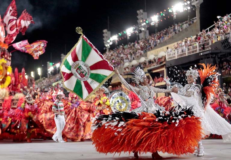 La più grande festa del mondo: inizia il Carnevale di Rio 2024 - Trash  Italiano