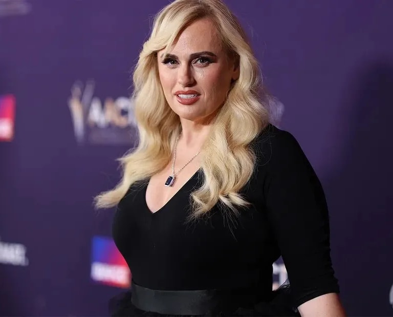 Rebel Wilson: "La colpevole è Sacha Baron Cohen”