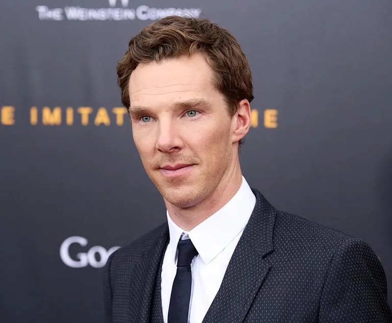 Benedict Cumberbatch e Olivia Colman  in “La guerra dei Roses”