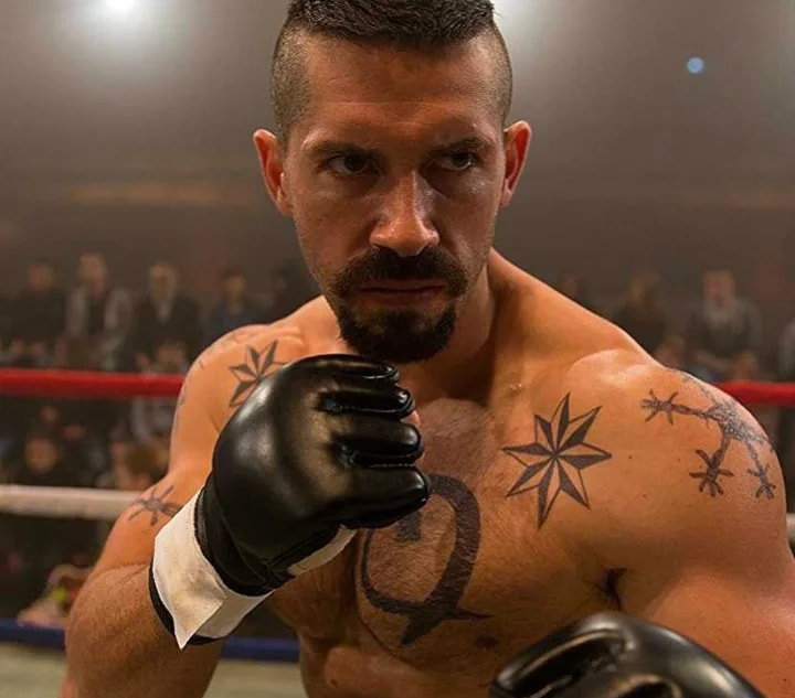 Scott Adkins Combattimento CGI Swayze non ne aveva bisogno