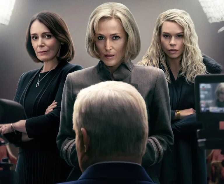 Gillian Anderson in “Scoop” di Netflix