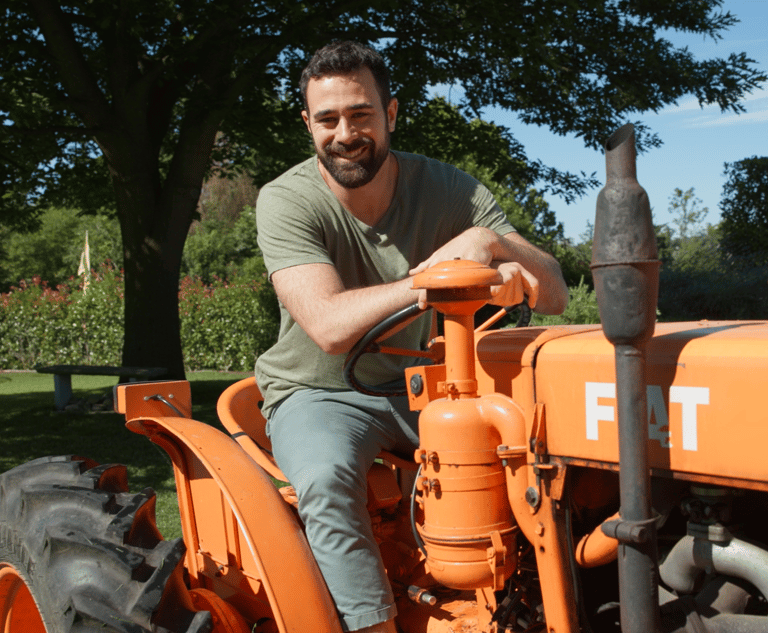 Roberto Valbuzzi torna con “Uno chef in fattoria”
