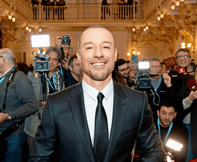 Stefano Accorsi: “Proteggiamo troppo i nostri figli”