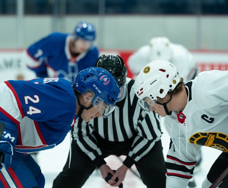 HR-S1_Photography_1920x1280_en-CA_Episode-5_hudson-williams-connor-storrie_2