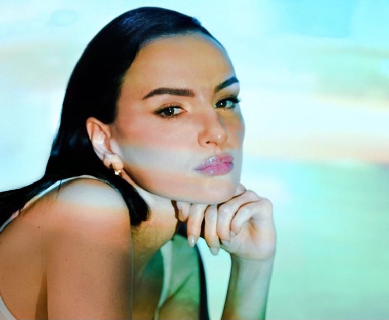 ARISA Silvia Violante Rouge