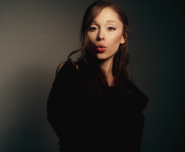 Ariana Grande press image 2_@katiatemkin