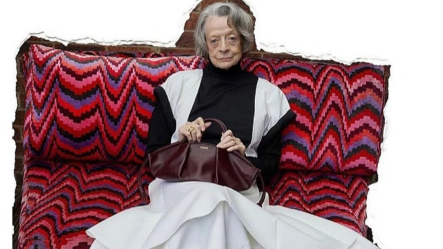 Maggie Smith modella