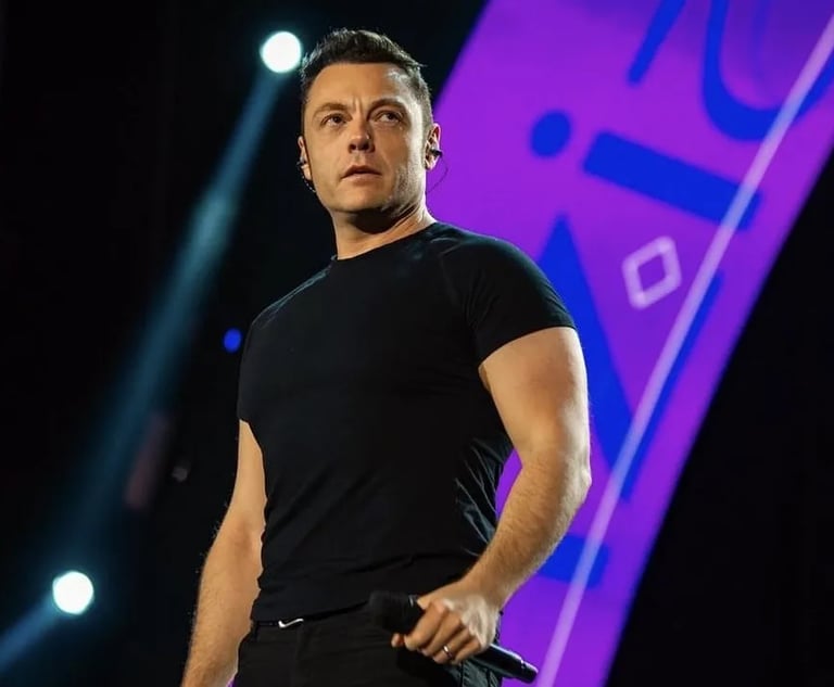 Tiziano Ferro: bloccato in America la causa il divorzio