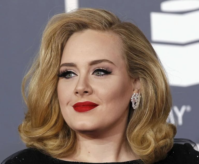 Adele, un contratto prematrimoniale per difendere la sua fortuna