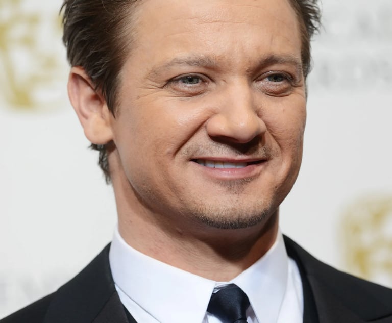 Jeremy Renner, torna sul set e con una nuova canzone