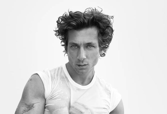 Jeremy Allen White è il nuovo volto di Calvin Klein.