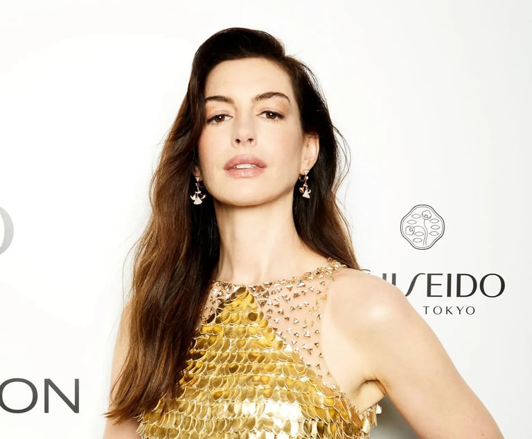 Anne Hathaway: "Ho avuto un aborto nel 2015"