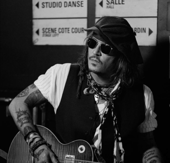 Tom Zutaut: “Johnny Depp il peggior chitarrista mai visto".