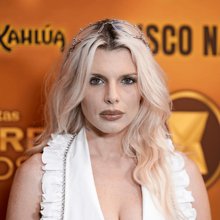 Julia Fox: "Sono lesbica"