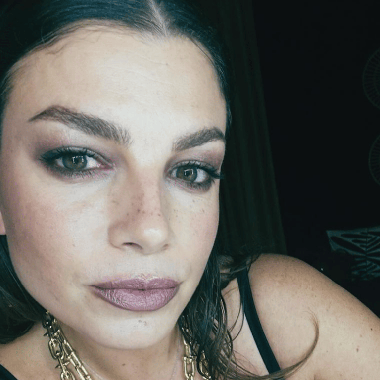 Emma si ferma: “Ho bisogno di un momento per me"